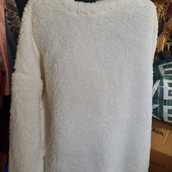 Sweater - Picture 3 of 6